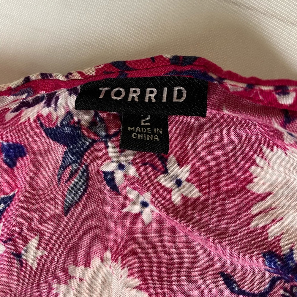 Torrid Pink Floral Short Sleeve Dress 2 - Picture 11 of 12